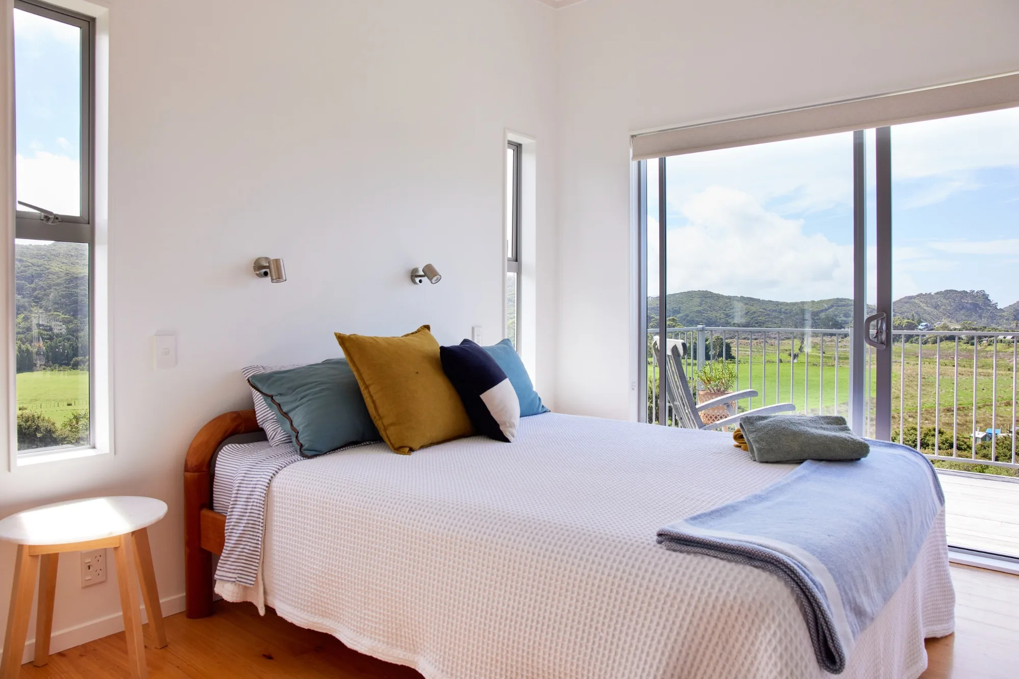 Ruru House — off-grid holiday home, Medlands Beach, Great Barrier Island